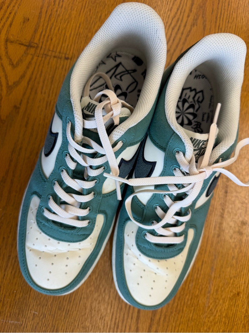 Nike Air force 1 Low Coconut Milk Vintage Green Sneakers Size 8.5 Excellent Cond